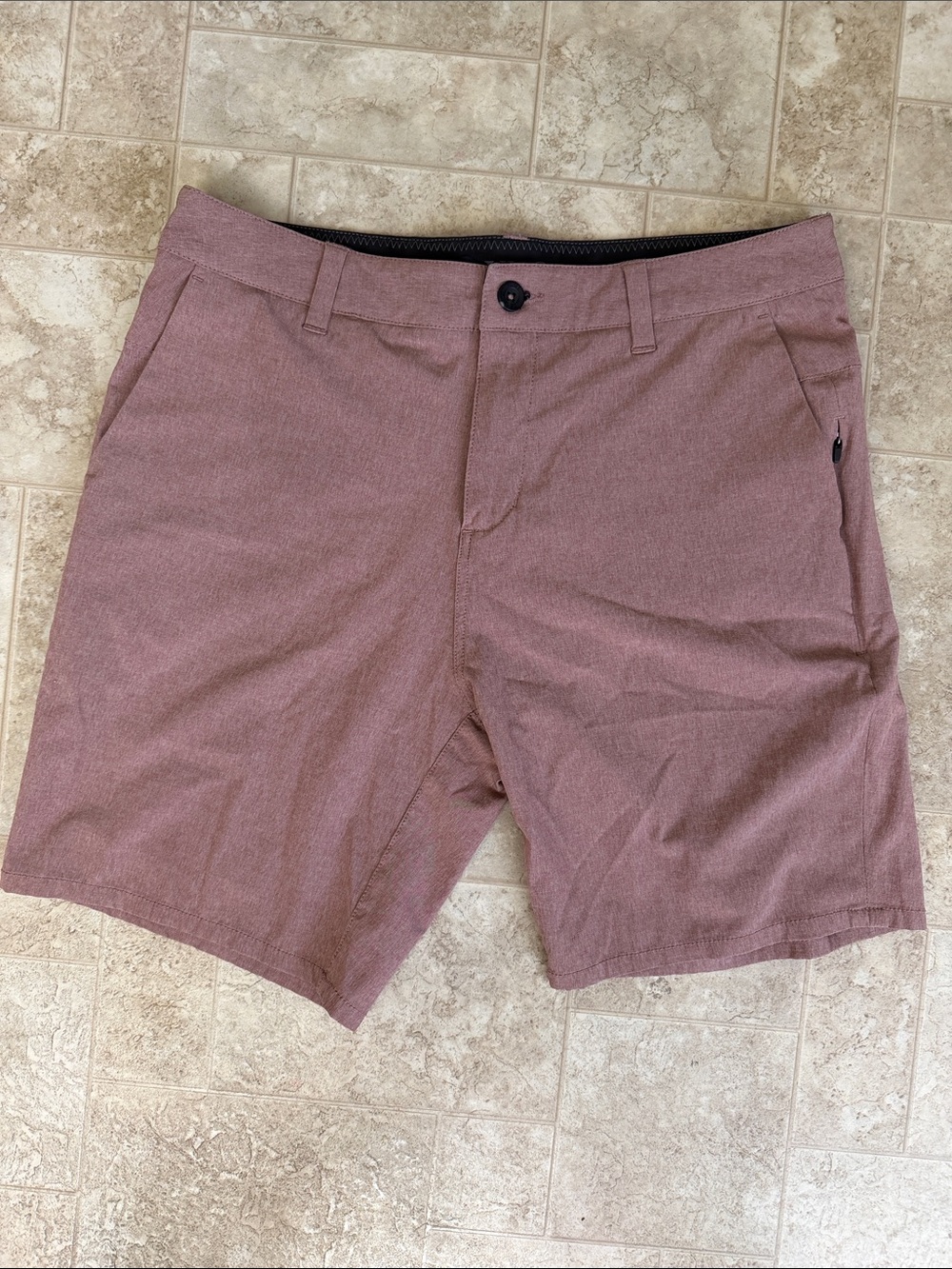 Vuori Men’s Flat Front Shorts - Dusty Rose size 30